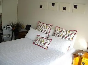 Bed and Breakfast The White House B&B Κράισττσερτς